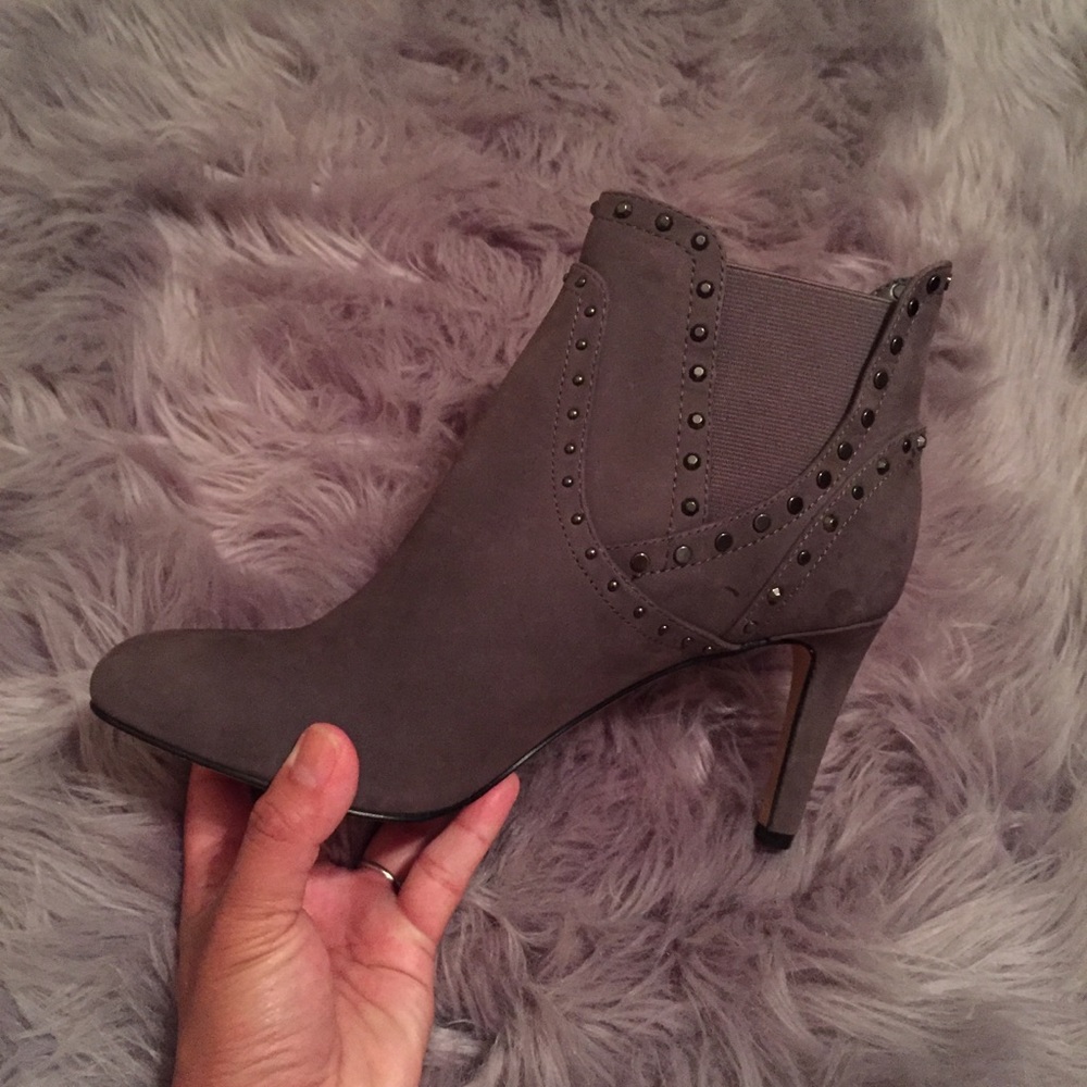 NWT! Vince Camuto gray booties. Orig. price $129.